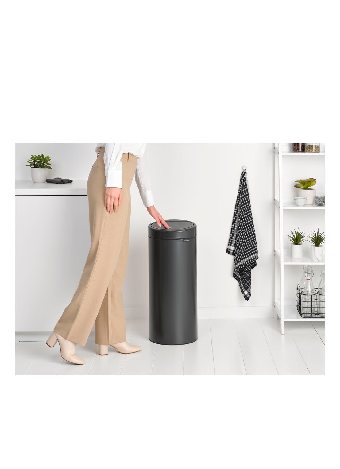 Brabantia Touch Bin prullenbak 30 liter - detail 6 grijs