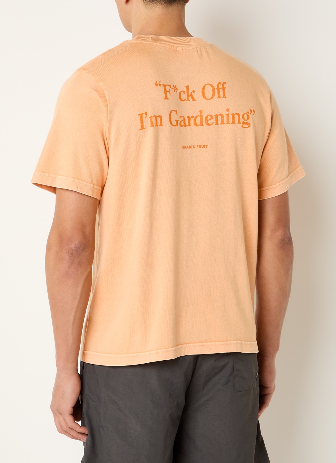 Bram's Fruit F*ck Off T-shirt met logo- en backprint - detail 4 oranje