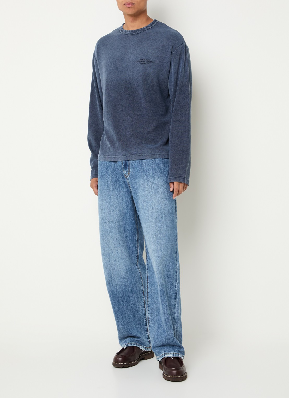 Bram's Fruit Longsleeve met logo- en backprint - voorkant 2 indigo