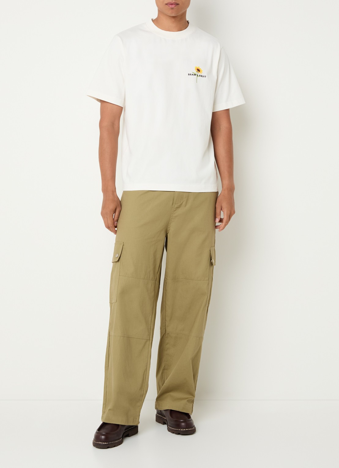Bram's Fruit Sunflower T-shirt met logo- en backprint - voorkant 2 gebroken wit