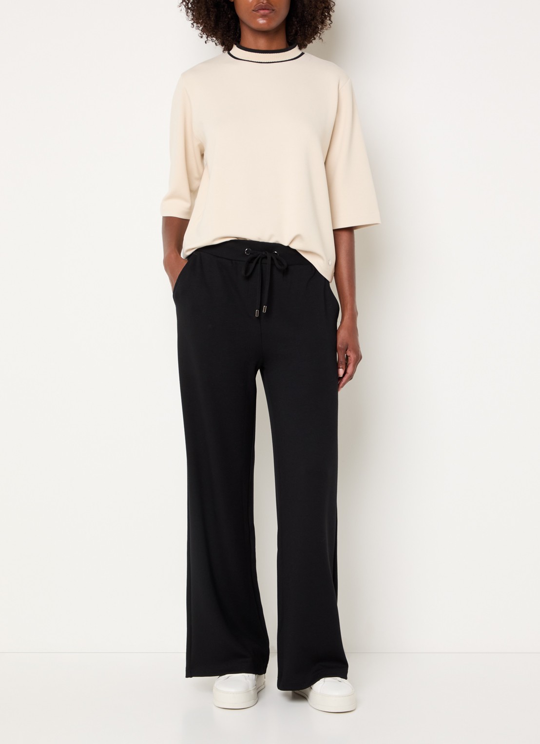 BRAX Berta T-shirt met opstaande kraag - voorkant 4 beige