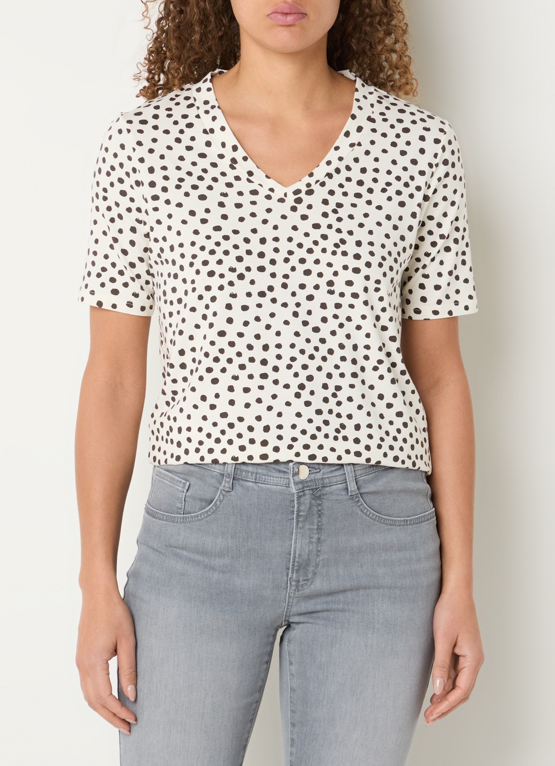 BRAX Carina T-shirt met stippenprint - detail 4 gebroken wit