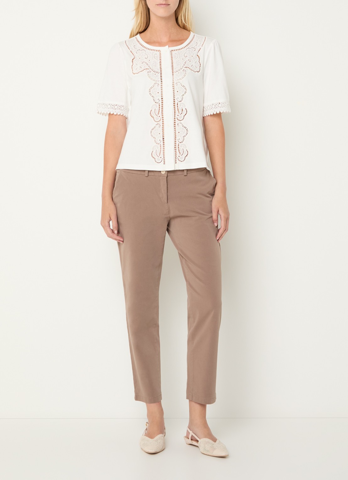 BRAX Celina tuniek met broderie - voorkant 4 wit
