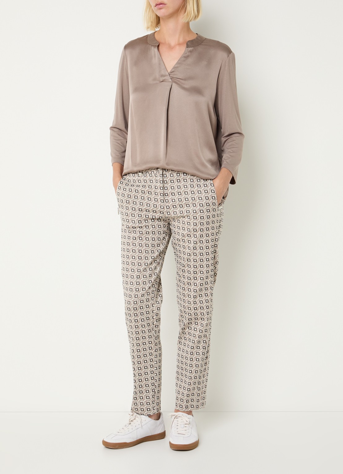 BRAX Clarisa tuniek met plooidetail  - voorkant 4 taupe