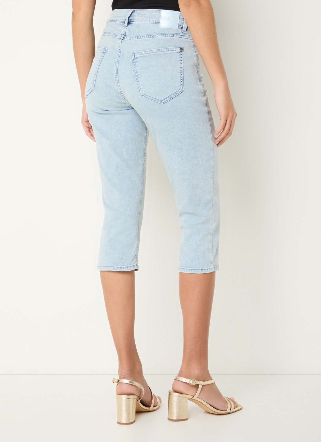 BRAX High waist slim fit capri broek met steekzakken - achterkant 3 lichtblauw