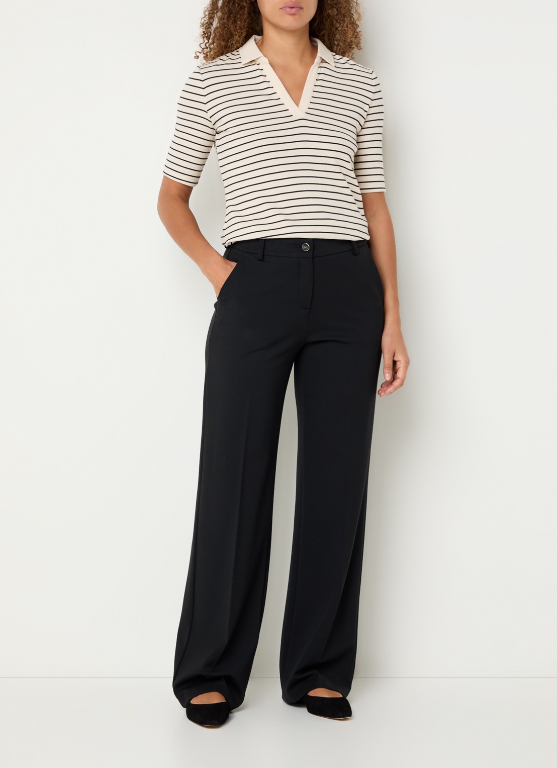 BRAX High waist wide fit pantalon met persplooi - voorkant 4 zwart