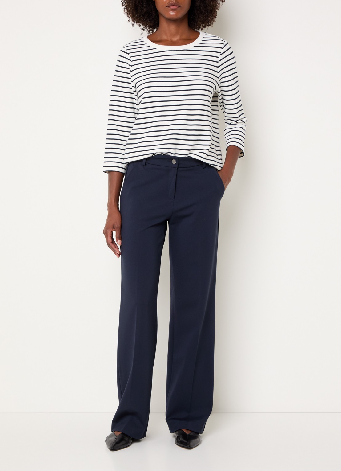 BRAX High waist wide fit pantalon met persplooi - voorkant 4 donkerblauw