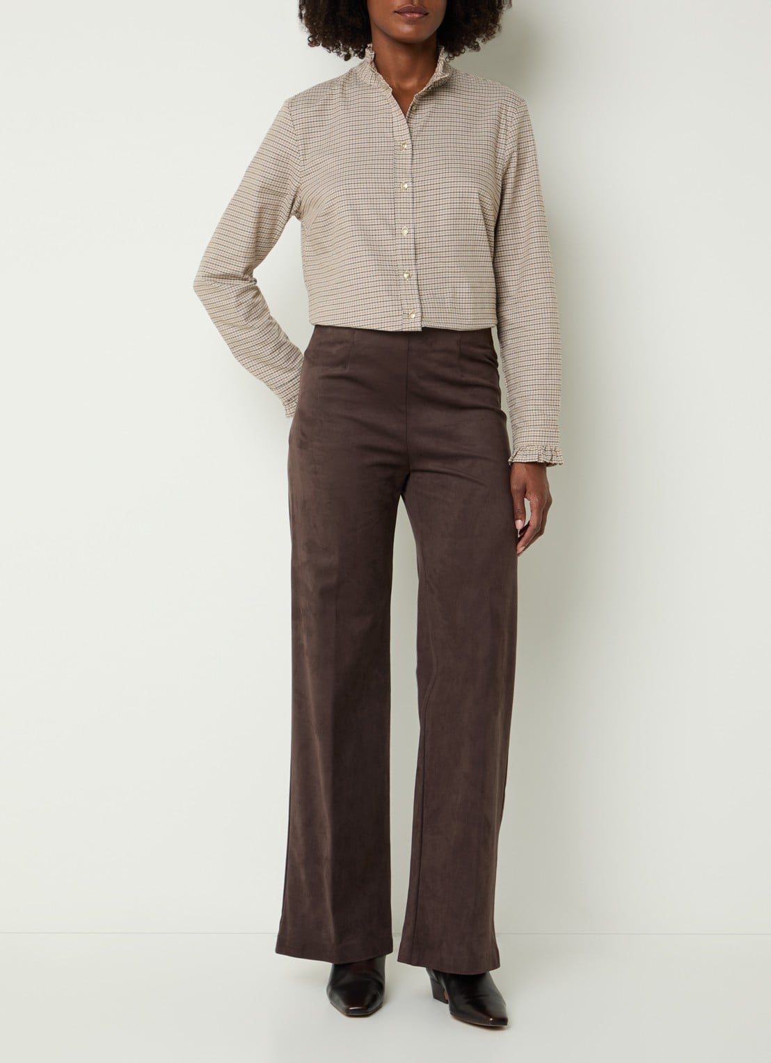 BRAX Lillyth high waist straight fit broek van imitatiesuède - voorkant 2 donkerbruin