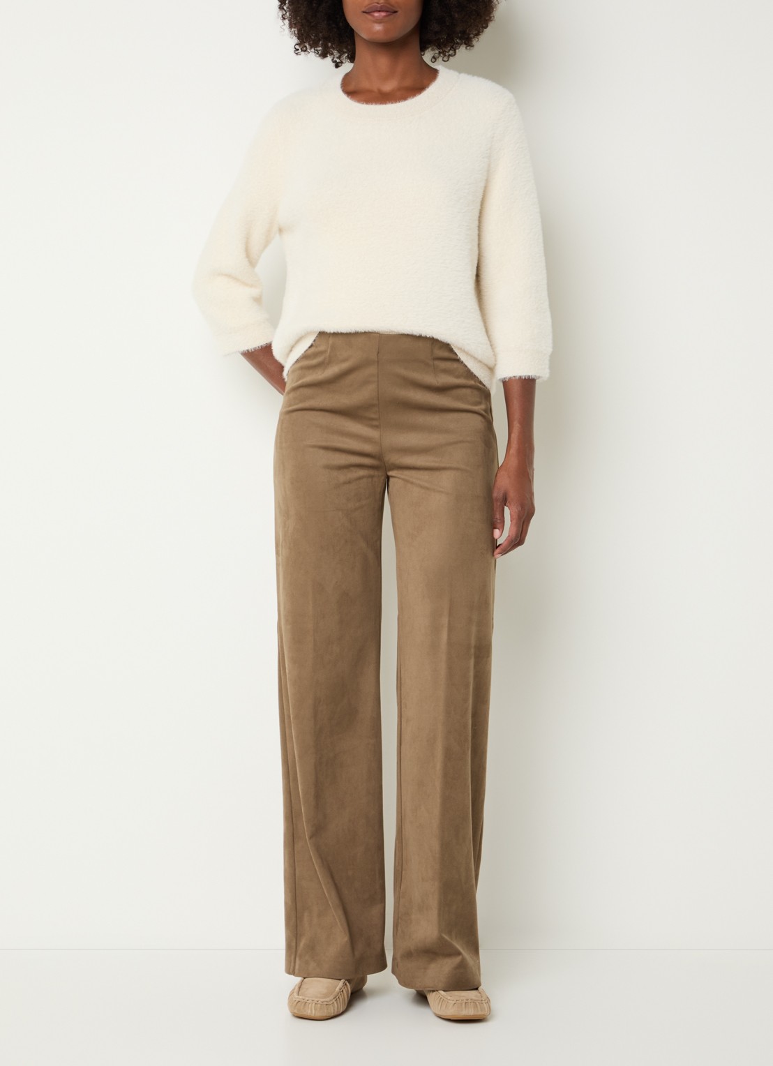 BRAX Lillyth high waist straight fit broek van imitatiesuède - voorkant 2 camel