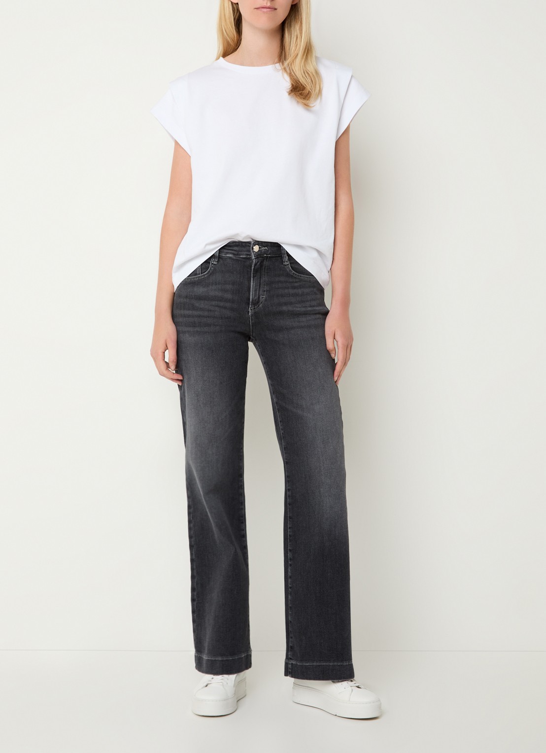 BRAX Maine high waist flared jeans met steekzakken - voorkant 3 zwart