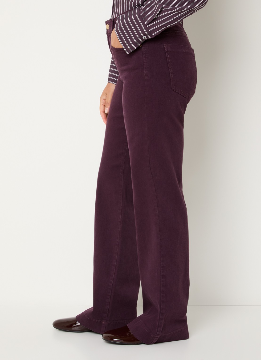 BRAX Maine high waist loose fit jeans met gekleurde wassing - detail 5 aubergine