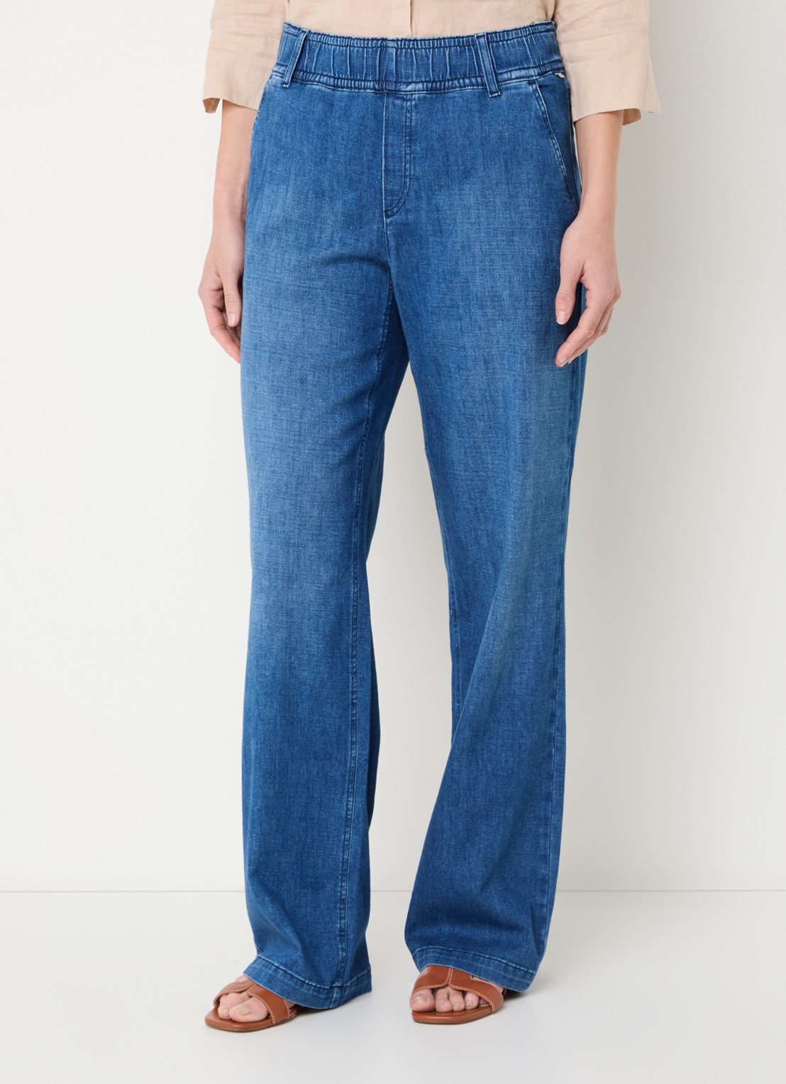 BRAX Maine high waist straight fit jeans met steekzakken  - detail donkerblauw
