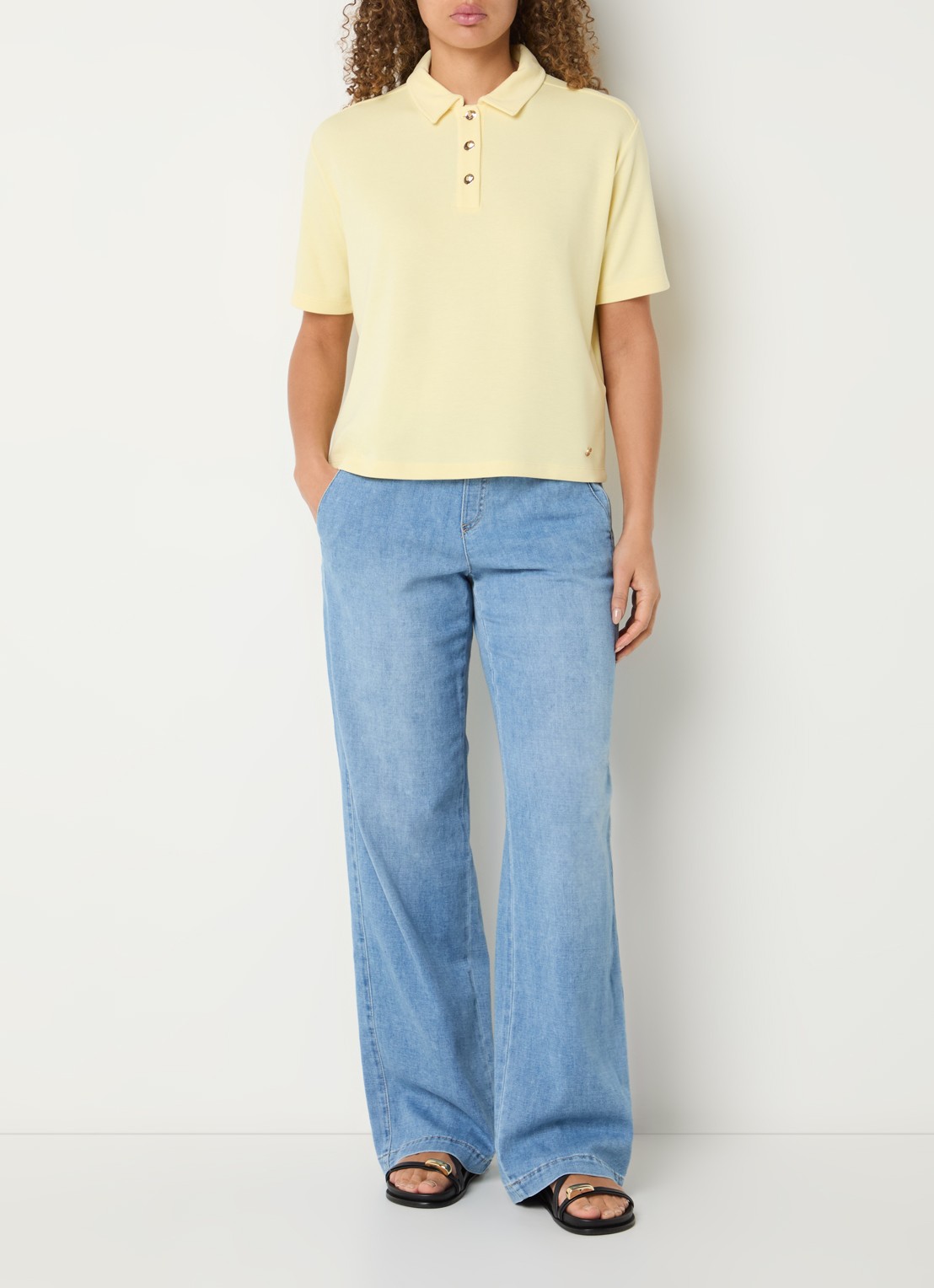 BRAX Maine mid waist loose fit jeans met elastische band - voorkant 2 lichtblauw