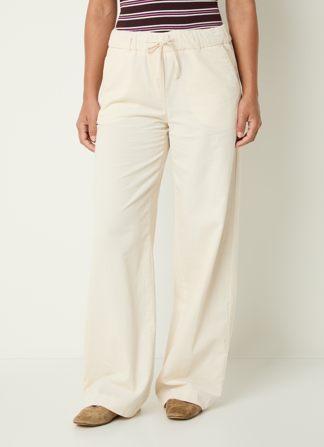 BRAX Maine mid waist straight fit broek van corduroy - detail 3 gebroken wit