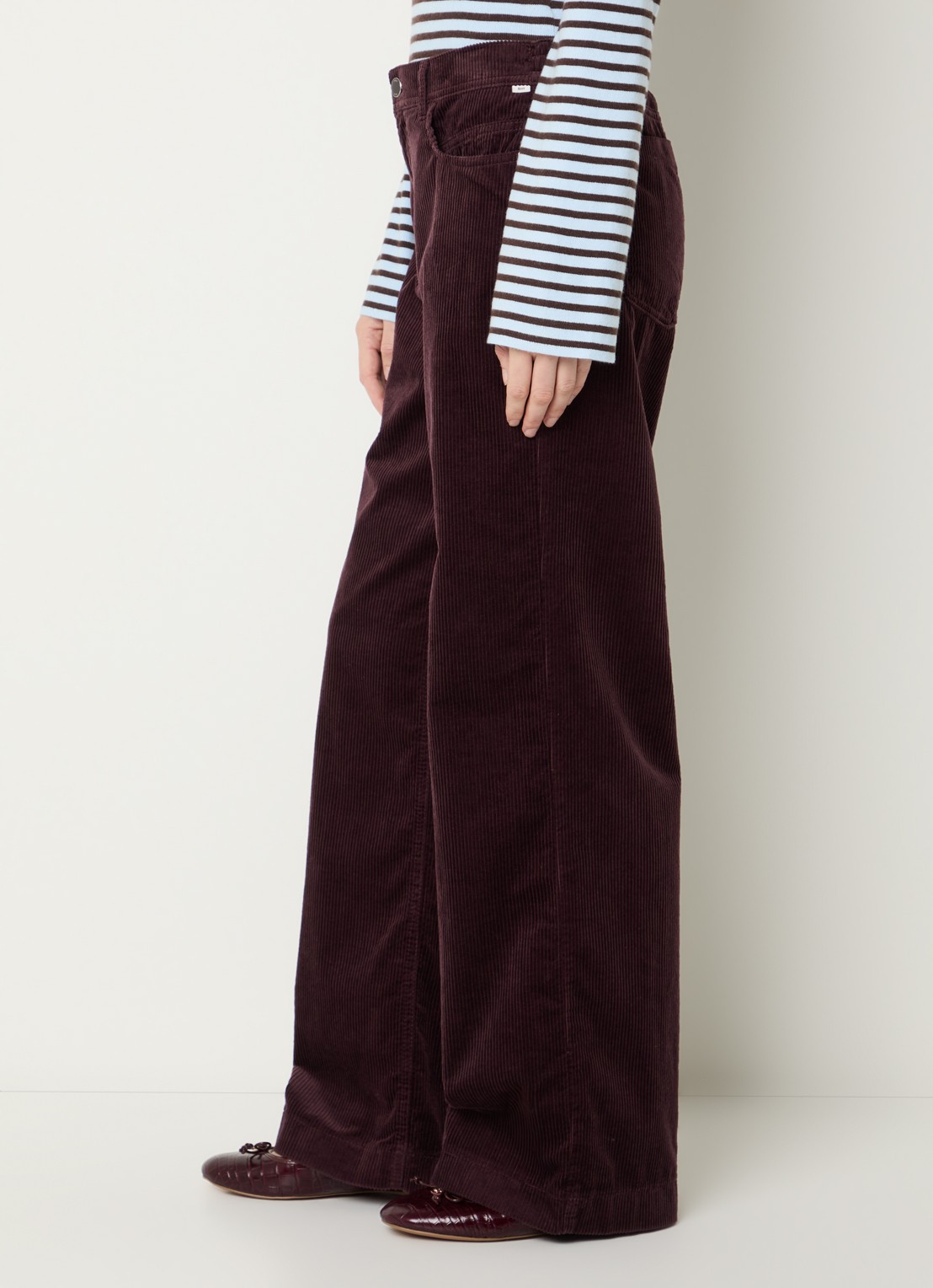 BRAX Maine mid waist straight fit broek van corduroy - detail 2 aubergine