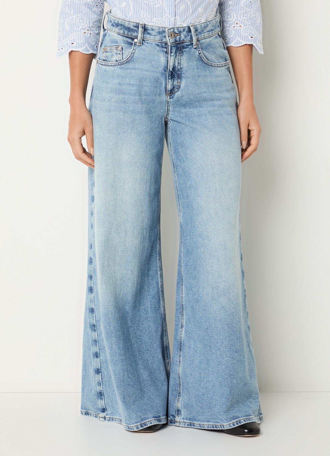BRAX March high waist wide leg jeans met steekzakken - detail 2 lichtblauw