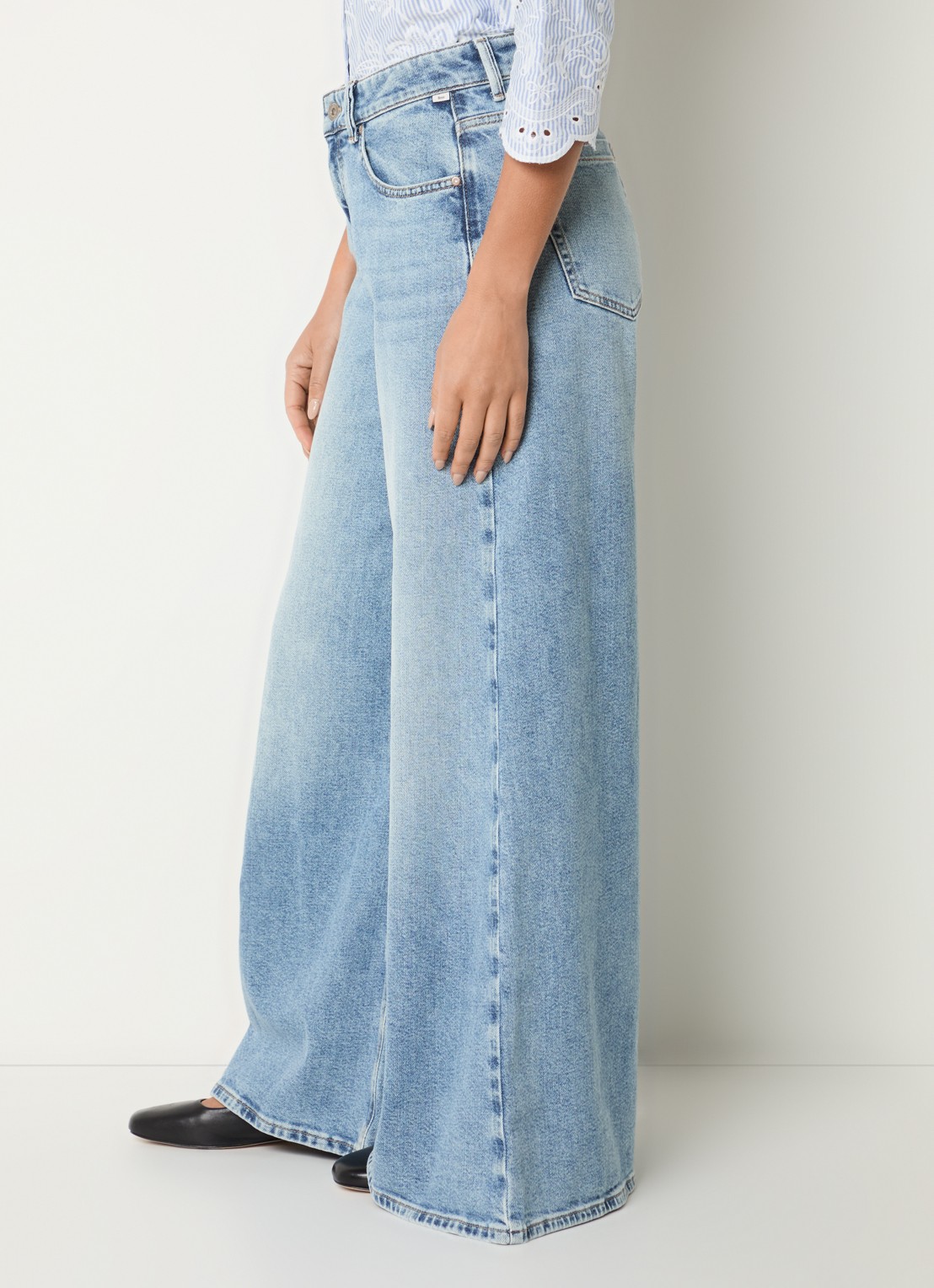 BRAX March high waist wide leg jeans met steekzakken - detail 3 lichtblauw