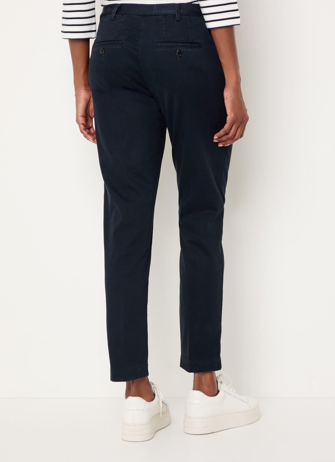 BRAX Maron mid waist slim fit chino  met elastische band - achterkant 4 donkerblauw
