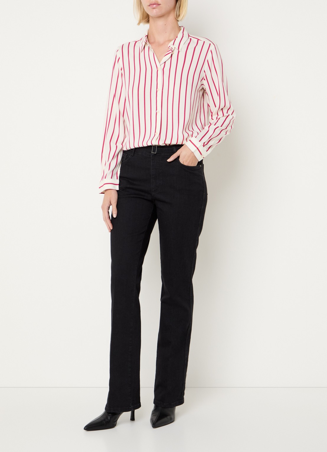 BRAX Mary high waist bootcut jeans met ceintuur - voorkant 2 zwart