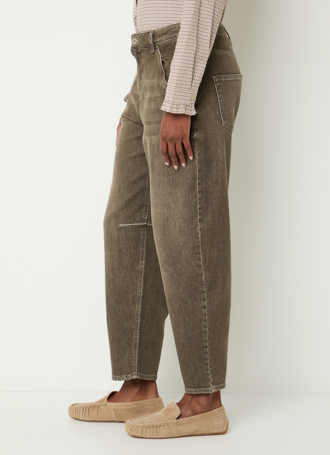 BRAX Megan S high waist tapered jeans met verwassen afwerking - detail 2 bruin
