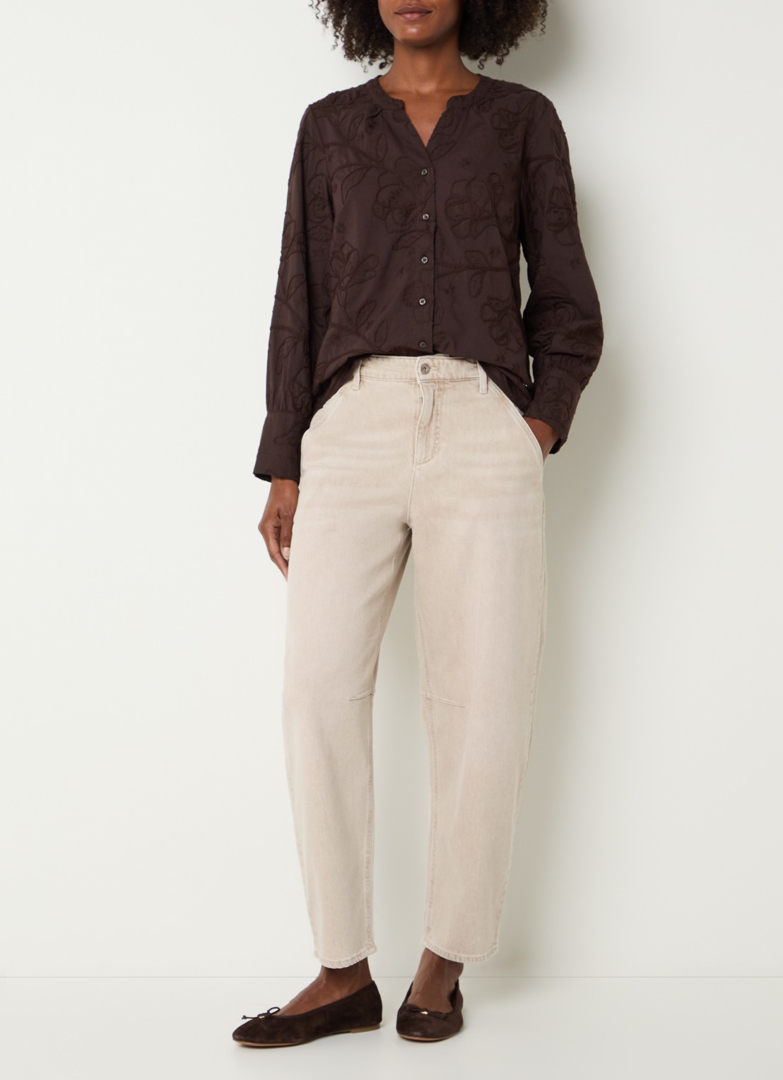 BRAX Megan S high waist tapered jeans met verwassen afwerking - voorkant 2 zand