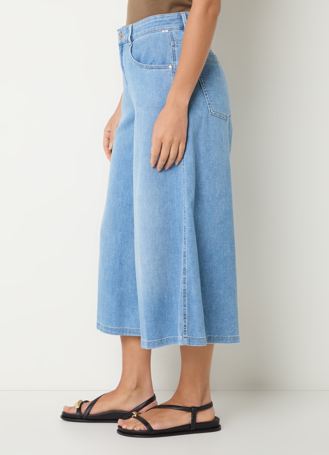 BRAX Melli high waist wide leg korte broek met lichte wassing - detail 4 indigo