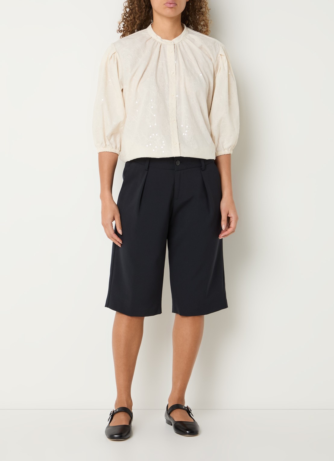 BRAX Milla high waist straight fit korte broek in wolblend - voorkant 4 donkerblauw