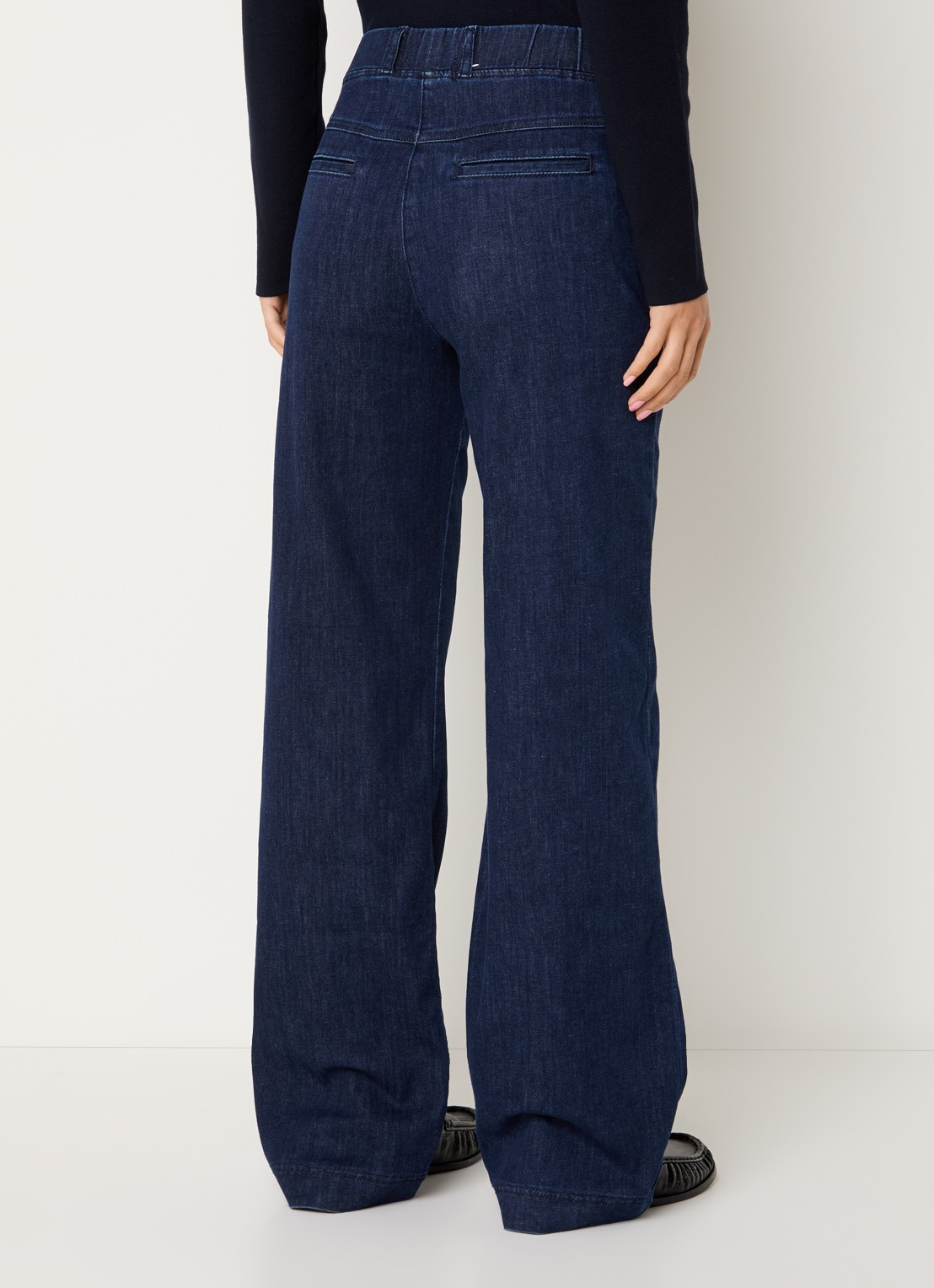 BRAX Pam mid waist loose fit jeans met donkere wassing - achterkant donkerblauw