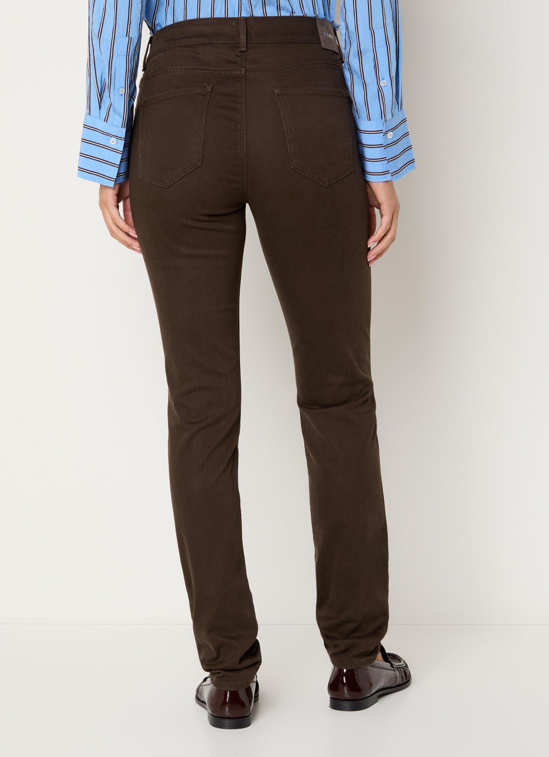 BRAX Shakira high waist slim fit pantalon  - achterkant 5 donkerbruin