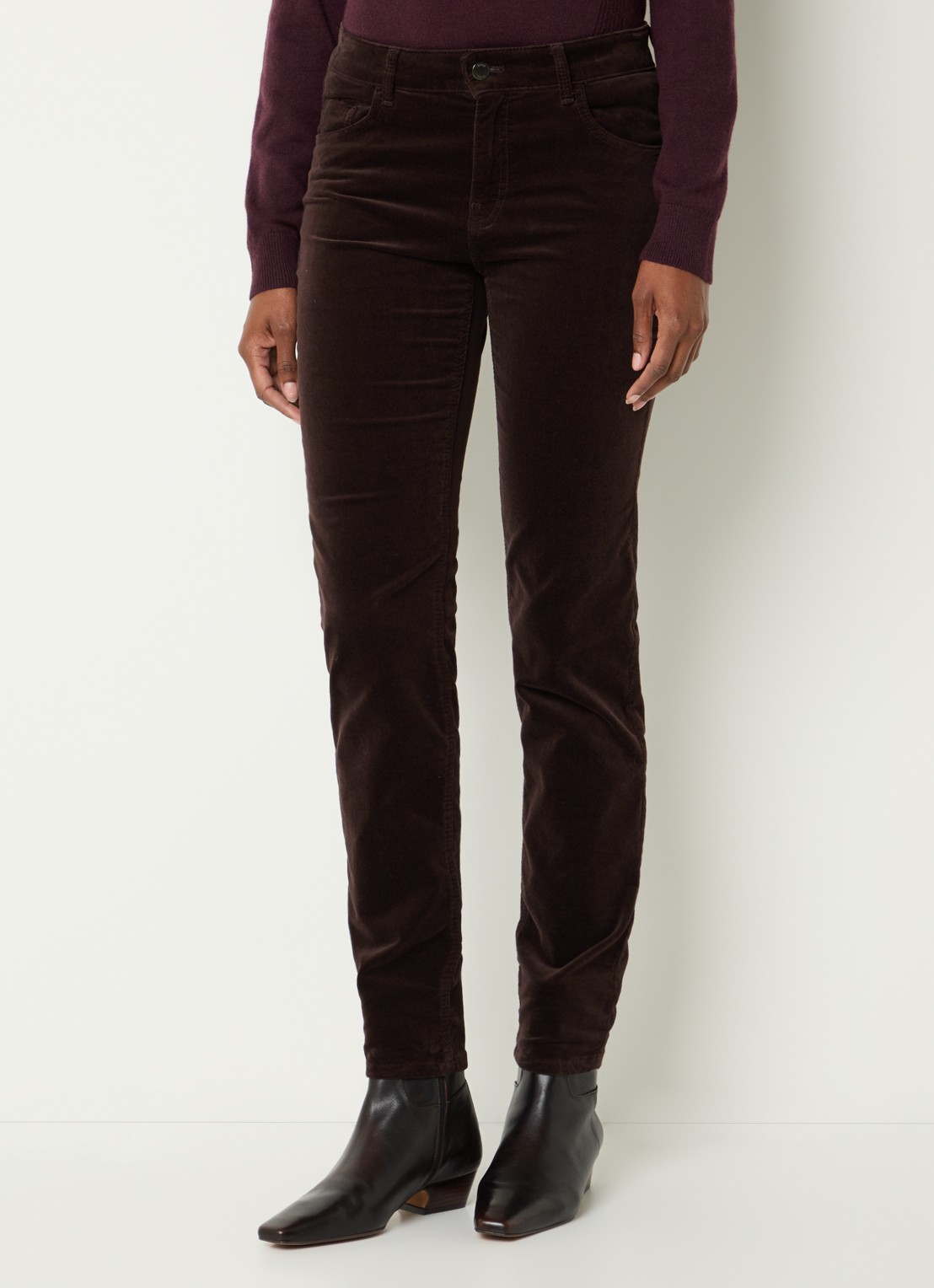 BRAX Shakira mid waist skinny fit broek van fluweel - detail donkerbruin