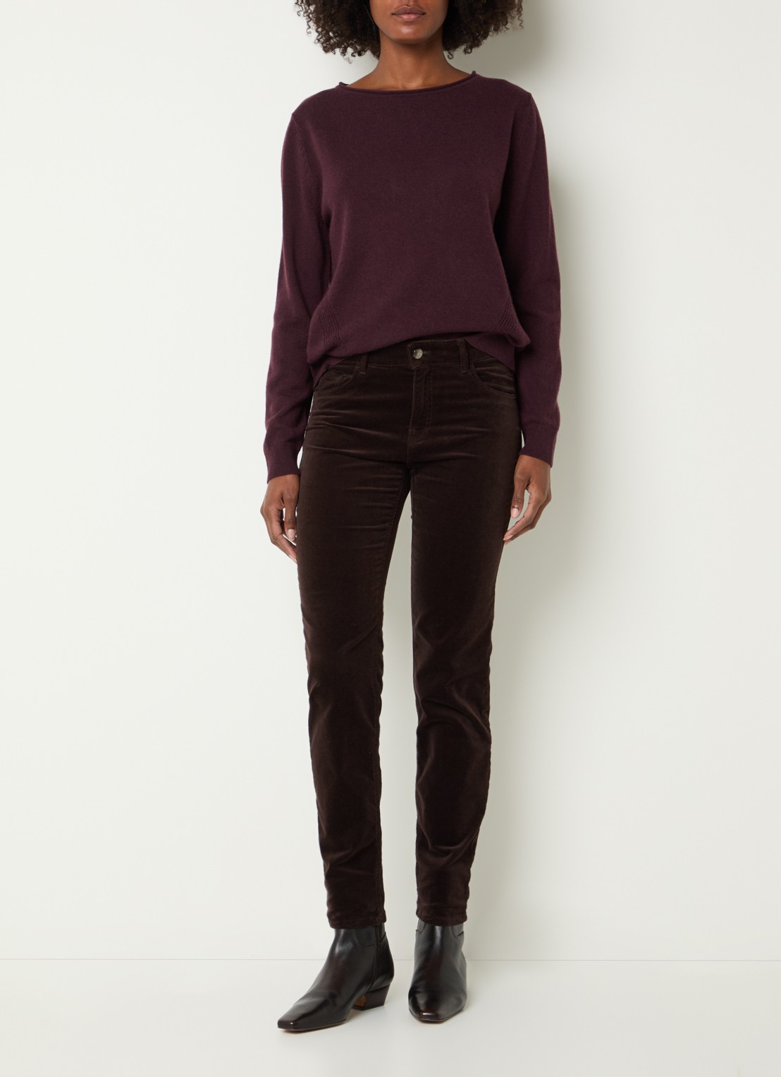 BRAX Shakira mid waist skinny fit broek van fluweel - voorkant 4 donkerbruin