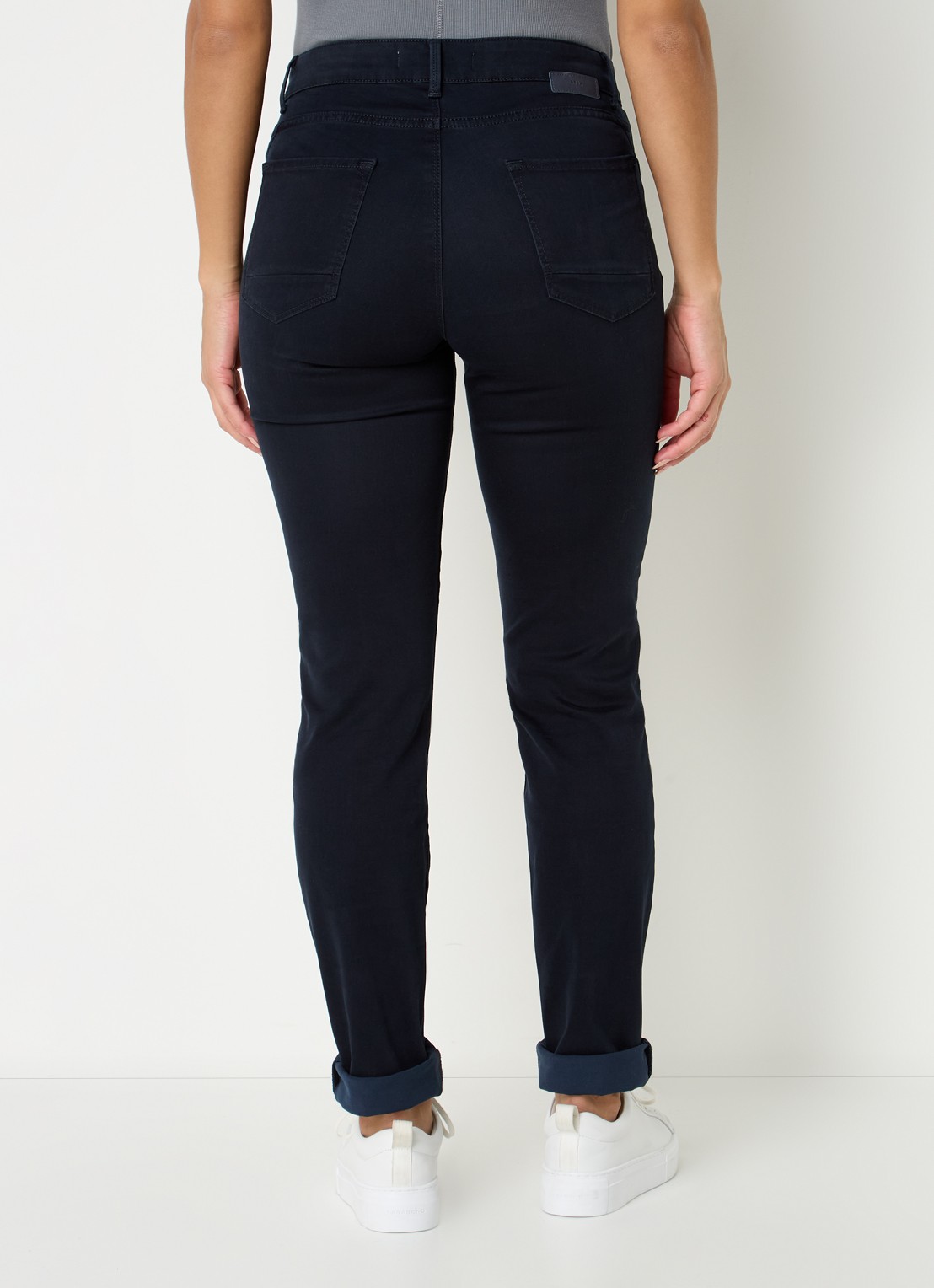 BRAX Shakira mid waist slim fit broek   - achterkant donkerblauw