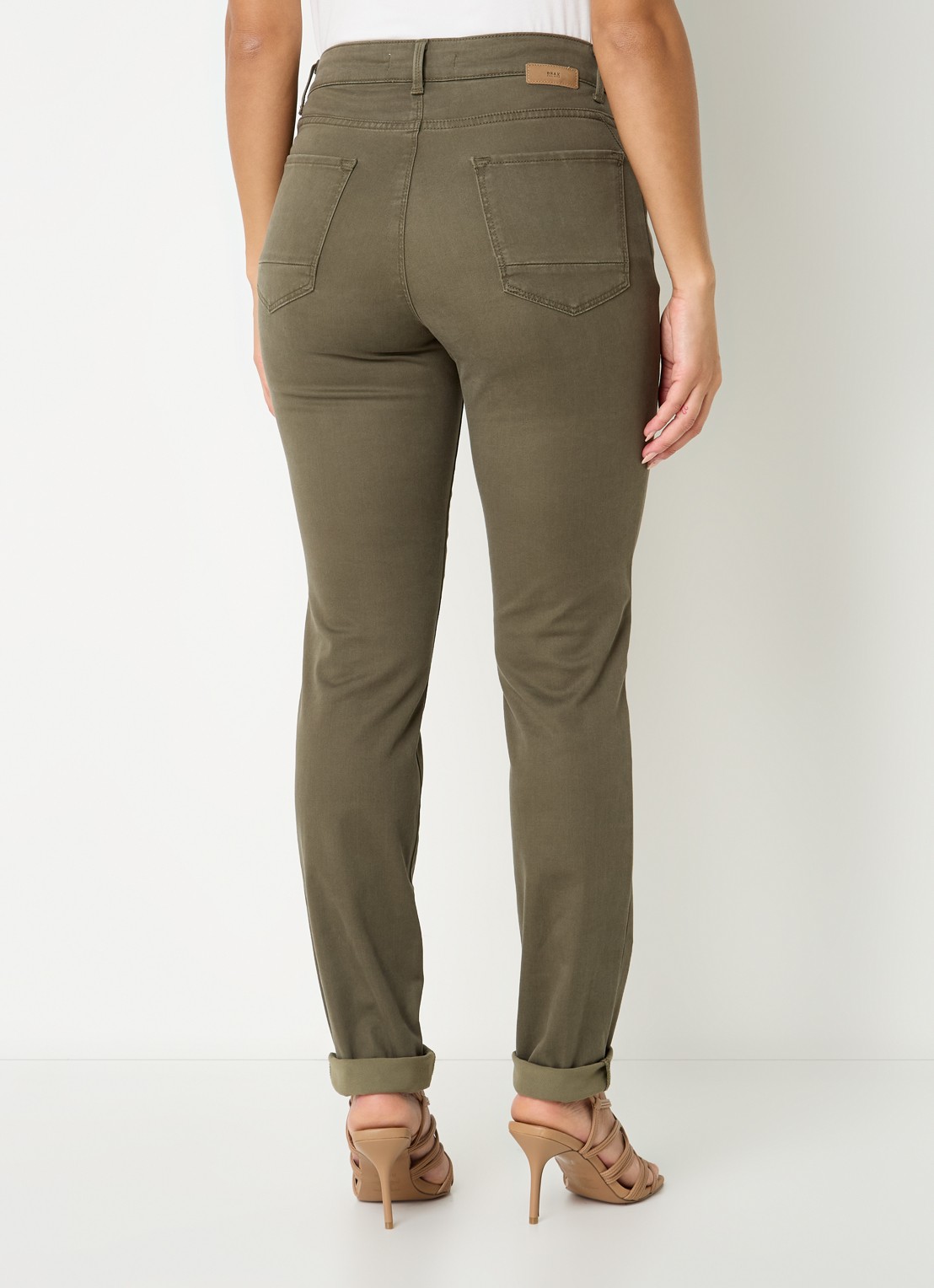 BRAX Shakira mid waist slim fit broek   - achterkant 4 olijfgroen