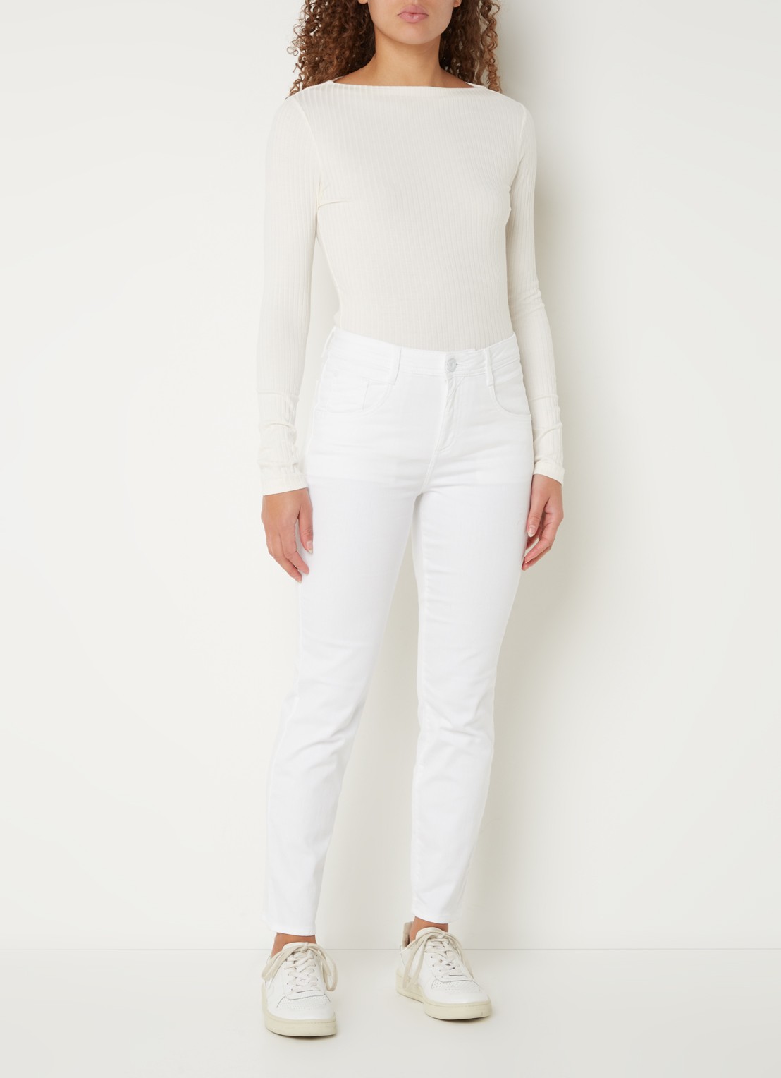 BRAX Shakira mid waist slim fit jeans met lichte wassing - voorkant 3 wit