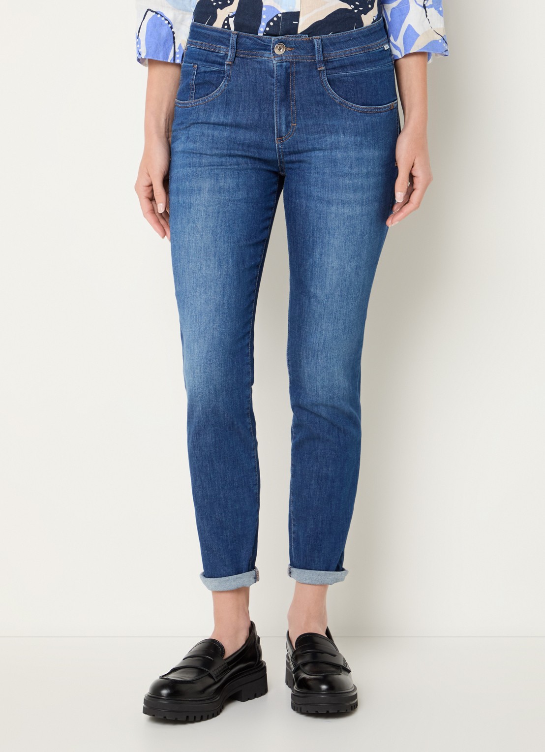 BRAX Shakira mid waist slim fit jeans  met steekzakken - detail blauw