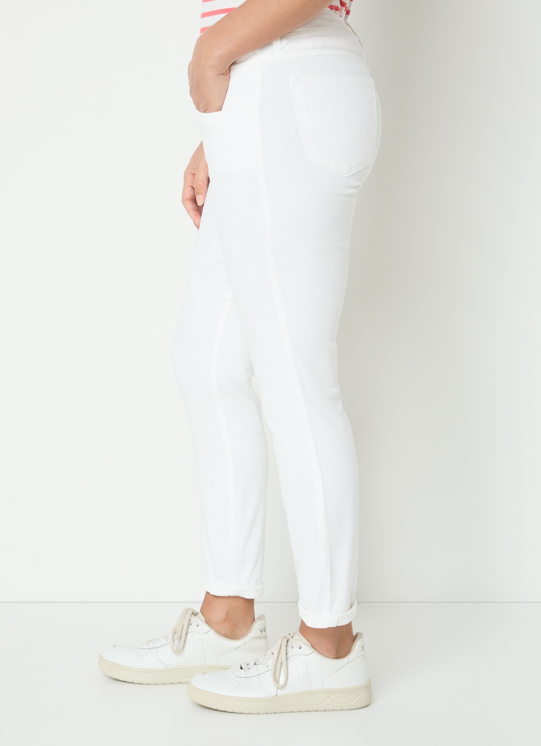 BRAX Shakira mid waist slim fit jeans  met steekzakken - detail 2 wit