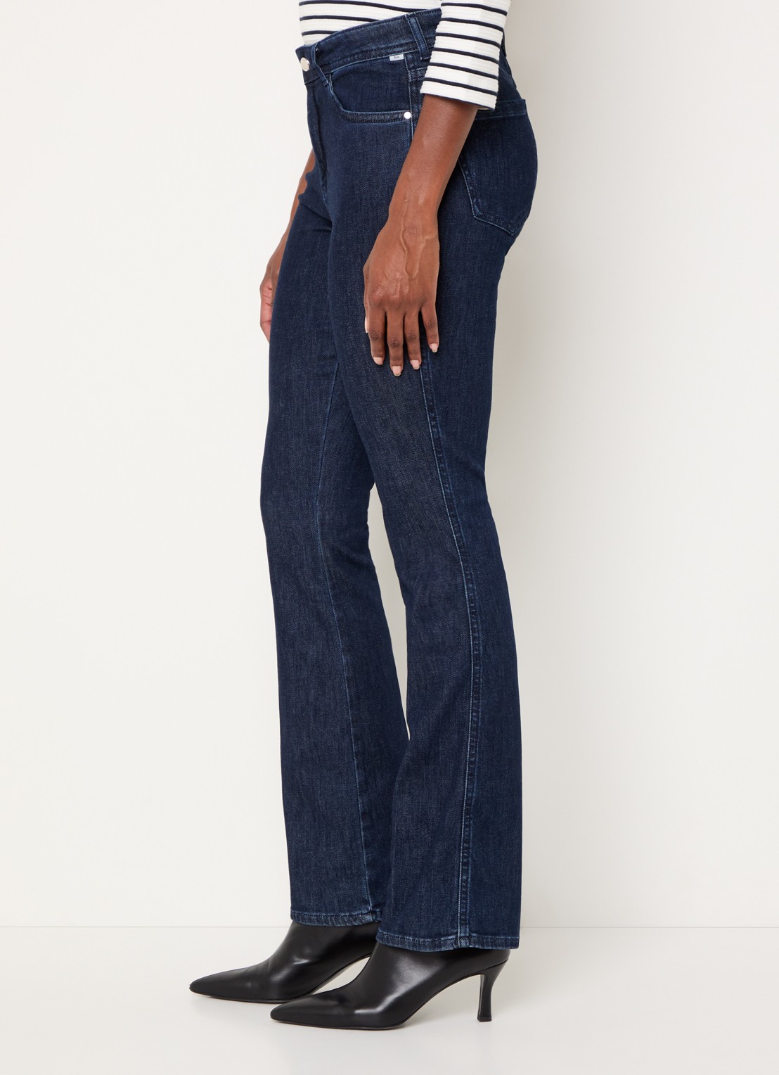 BRAX Shakira mid waist slim fit jeans met steekzakken - detail 3 donkerblauw