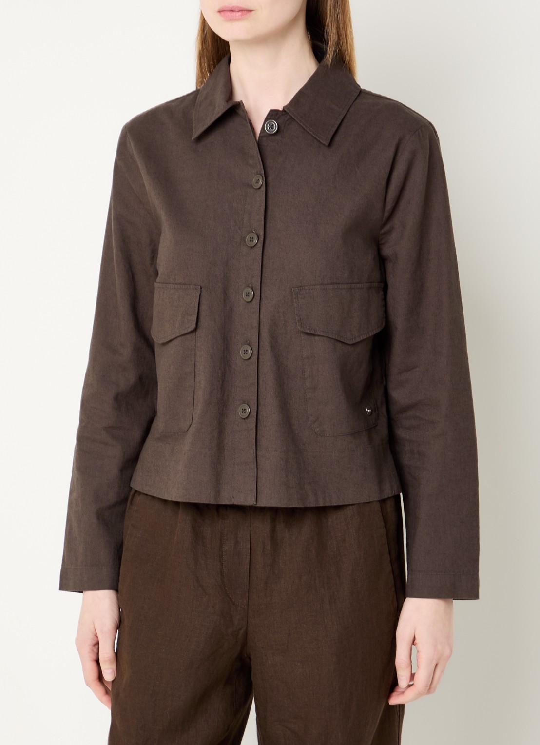BRAX Vega blouse in linnenblend met opgestikte zakken - detail 3 bronsgroen