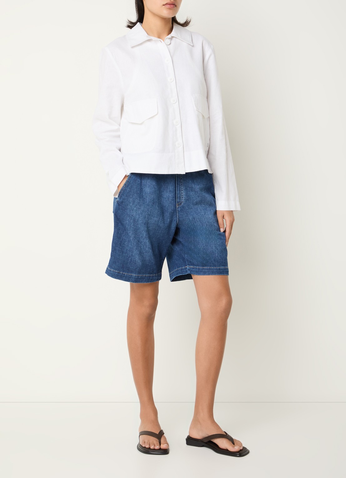 BRAX Vega blouse in linnenblend met opgestikte zakken - voorkant 3 wit