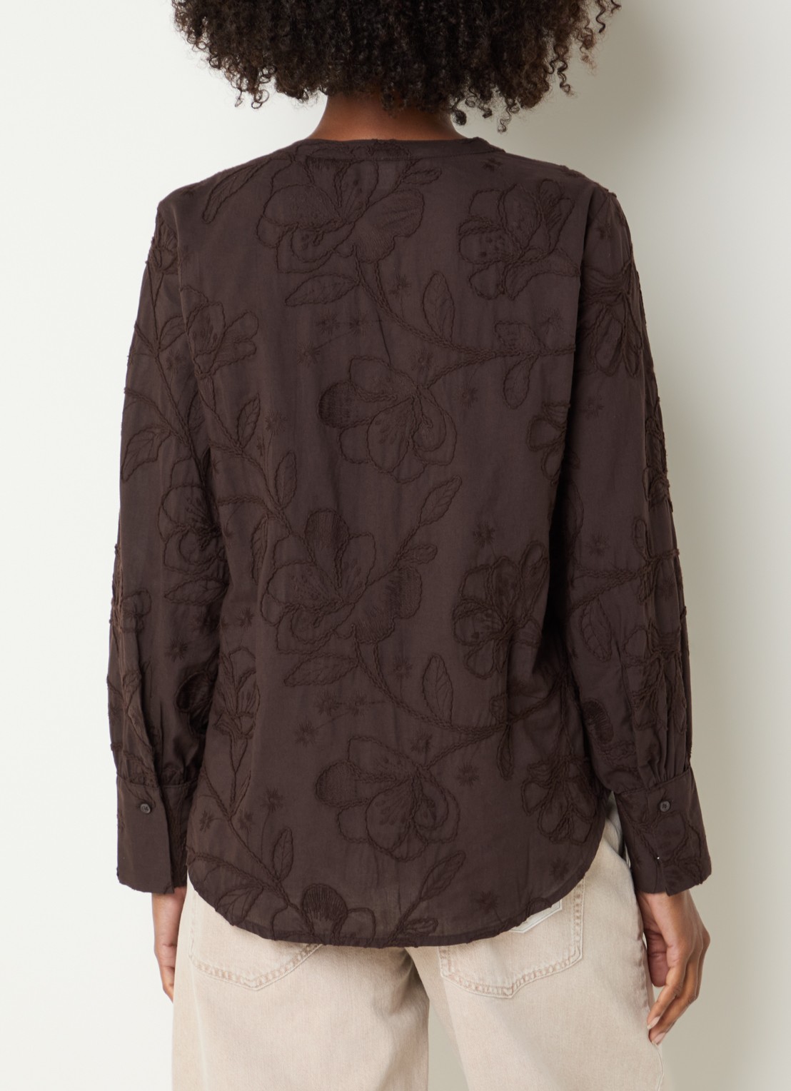 BRAX Velia blouse met bloemborduring - achterkant 4 donkerbruin