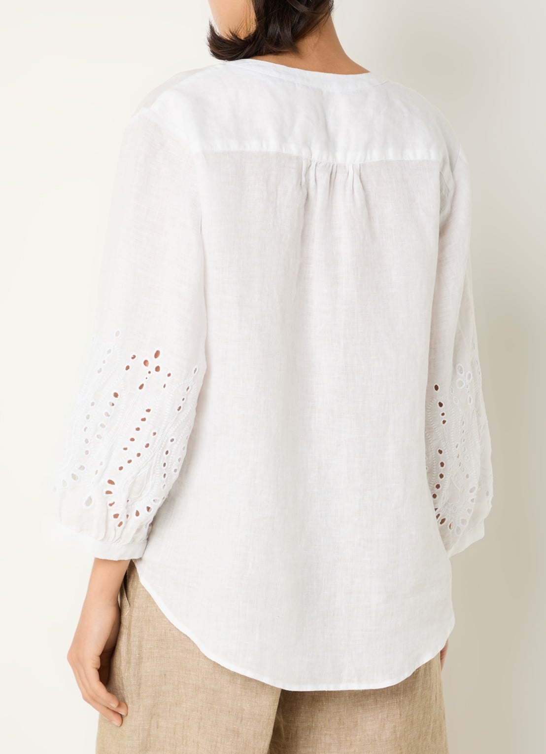 BRAX Velia blouse van linnen met broderie - achterkant 3 wit