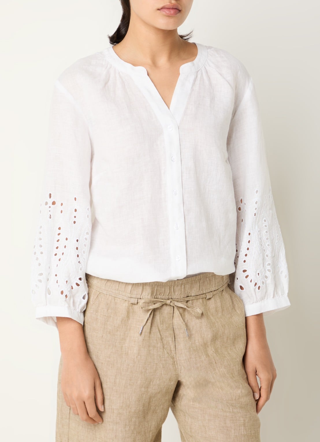 BRAX Velia blouse van linnen met broderie - detail 4 wit