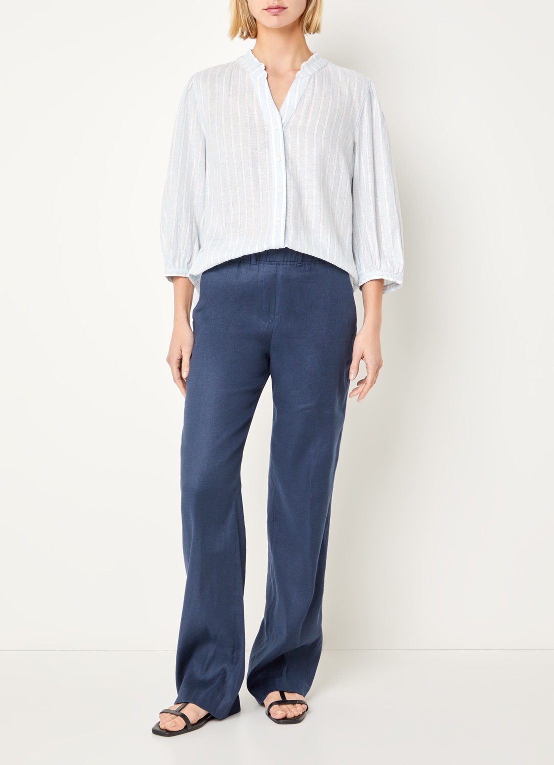 BRAX Violet blouse met streepprint en lurex - voorkant 2 lichtblauw