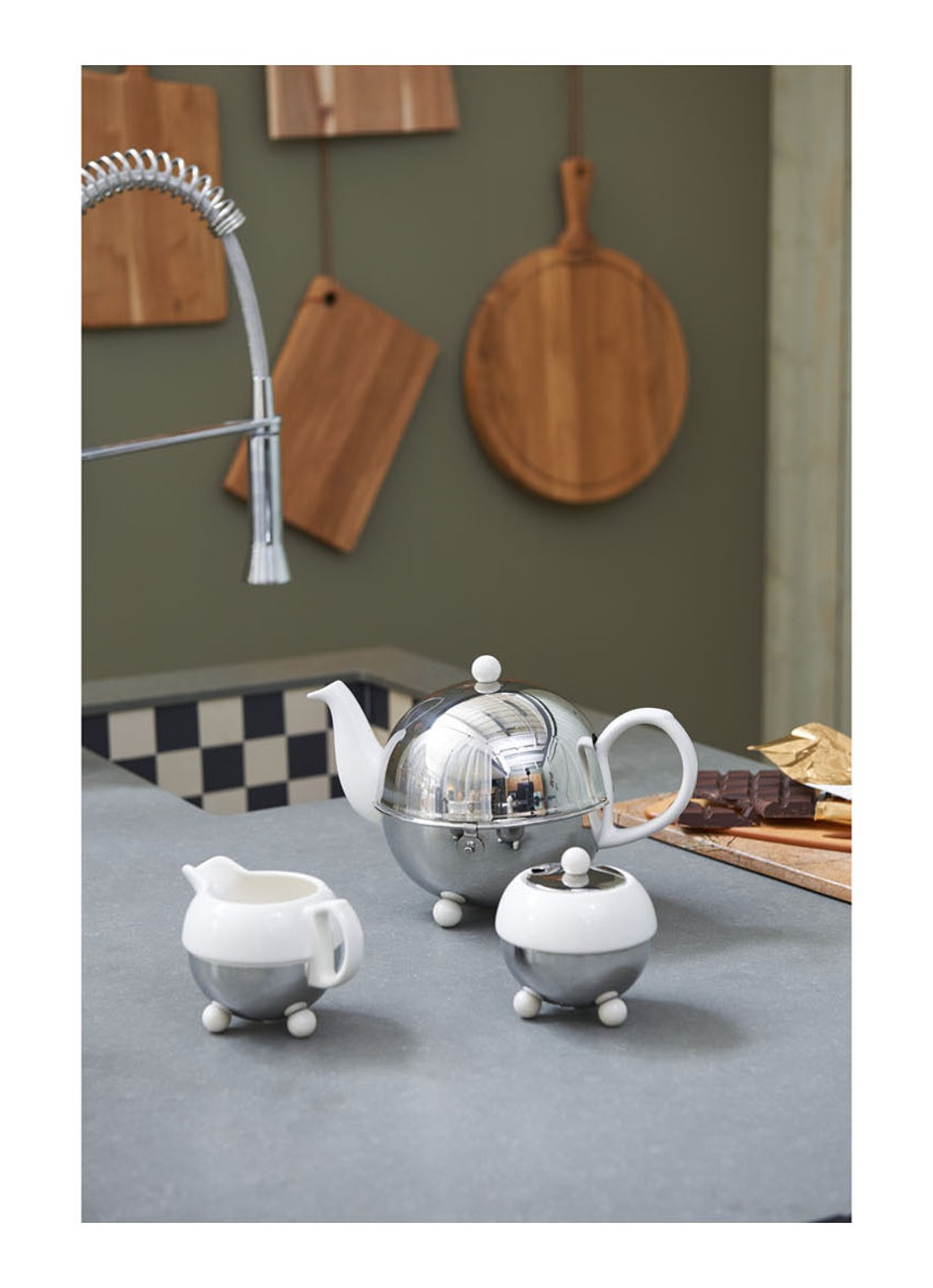 Bredemeijer Cosy theepot 1,3 liter - voorkant 2 wit