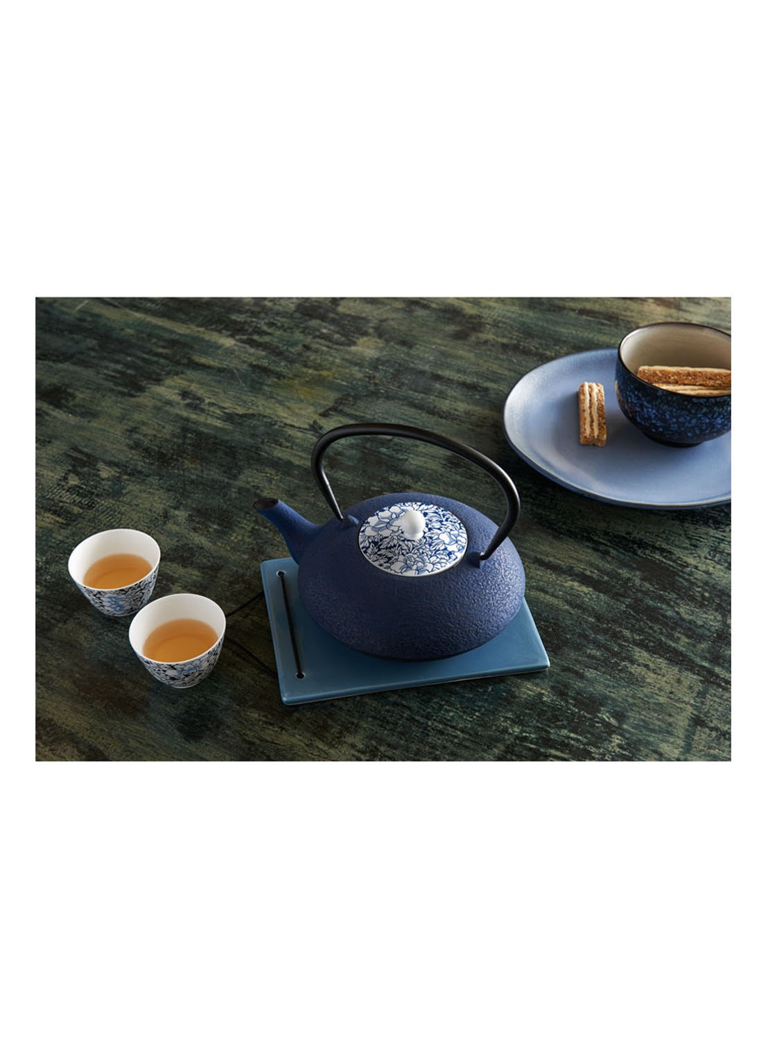Bredemeijer Yantai theepot 1,2 liter - voorkant 2 blauw