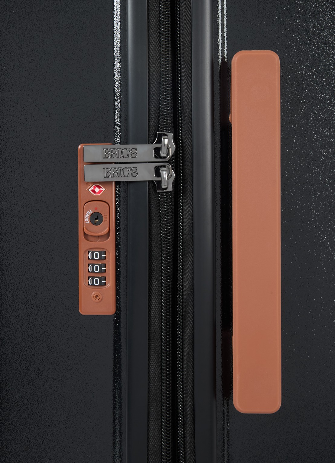 Bric's Ferrara vergrootbare spinner 67 cm - detail 2 zwart