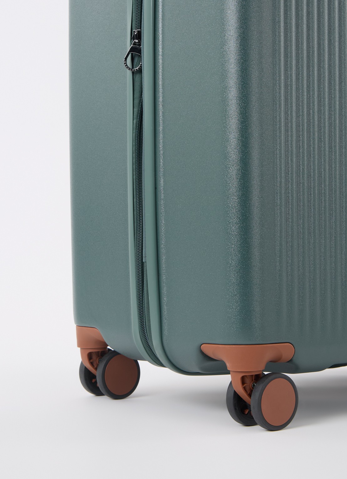 Bric's Ferrara vergrootbare spinner 77 cm - detail 3 mosgroen