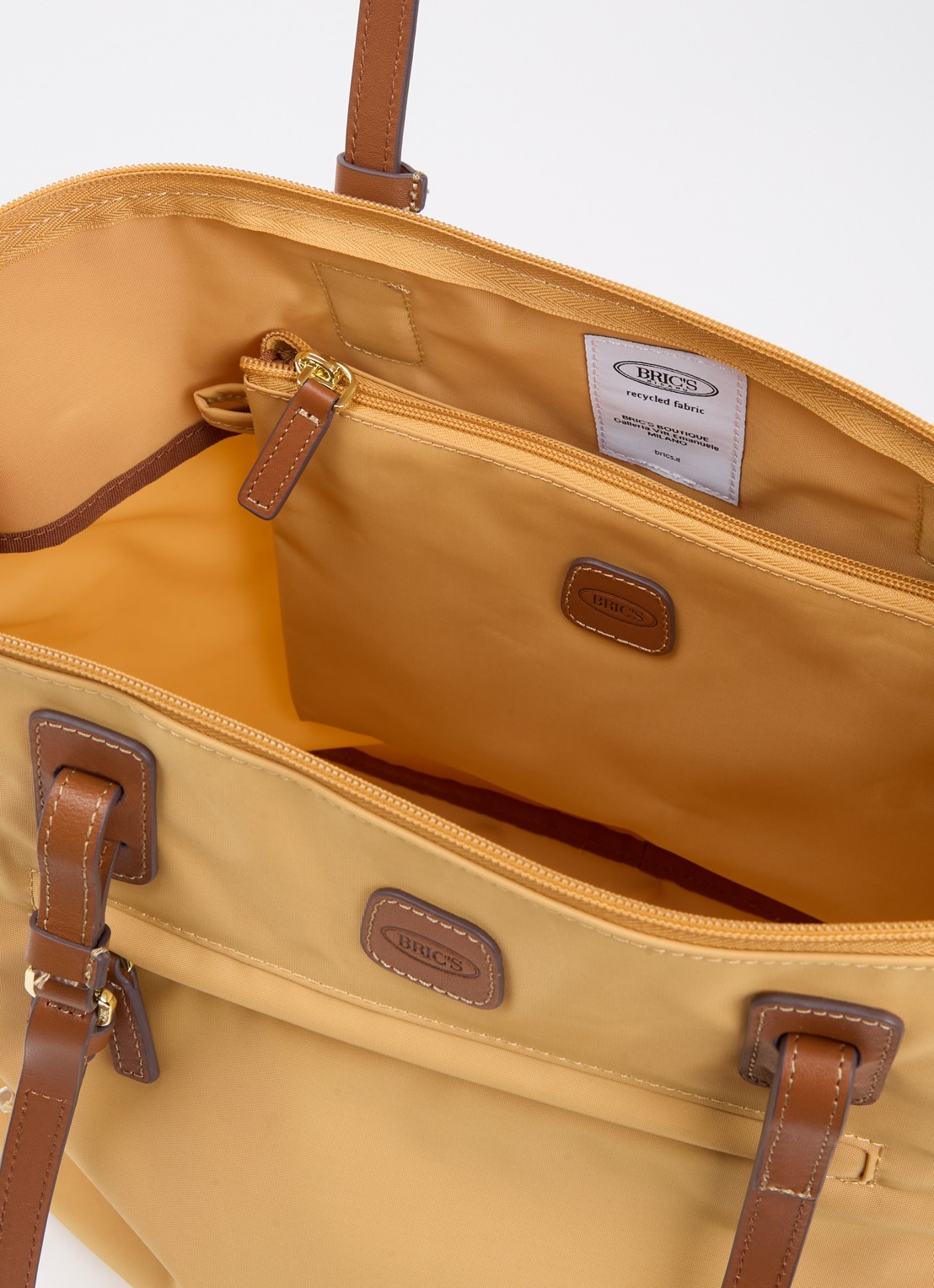 Bric's Sportina Large shopper met leren details en uitneembaar etui - detail 3 okergeel