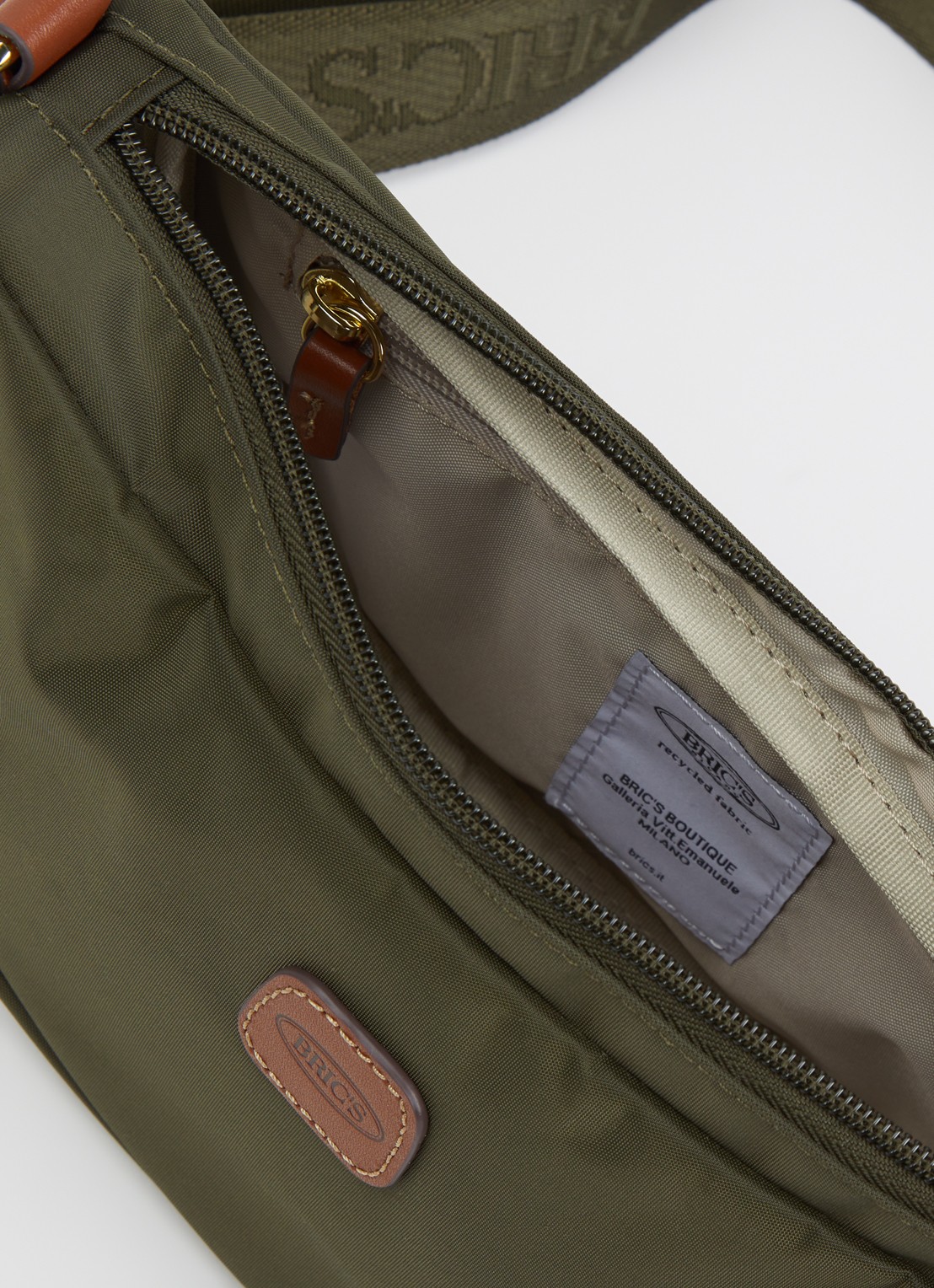 Bric's X-Collection crossbodytas met logo - detail 2 olijfgroen