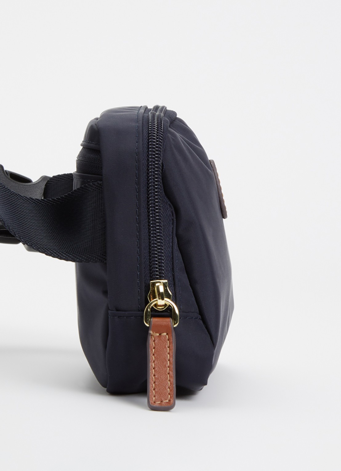 Bric's X-Collection heuptas met logo - detail 2 donkerblauw